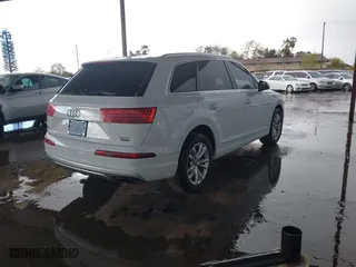 2018 Audi Q7 Premium Plus with VIN WA1LAAF73JD015035, listed as a IAAI auction lot 41782603 with 100,610 mi miles. Bid and sale history available at carsss.com. Image 4.