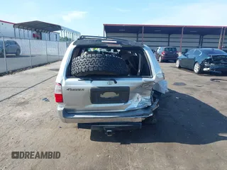 2000 Toyota 4Runner SR5 с VIN JT3HN86R2Y0320297, выставлен на аукционе IAAI как лот 42379460 с пробегом 243 377 миль миль и . История ставок и продаж доступна на DreamBid. Изображение 17.