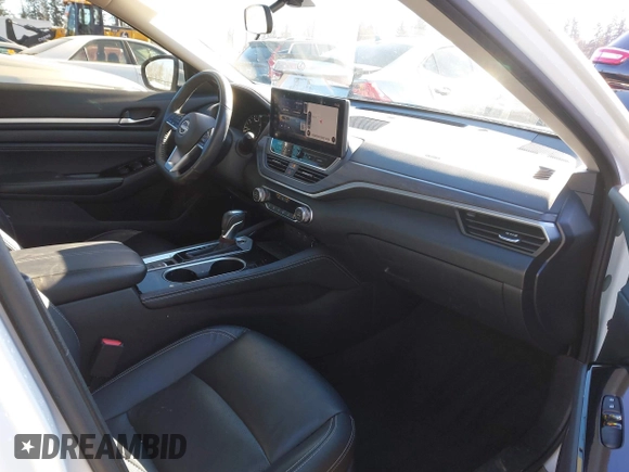 2023 Nissan Altima SL with VIN 1N4BL4EV3PN319391, listed as a IAAI auction lot 41532688 with 16,233 mi miles and . Bid and sale history available at DreamBid. Image 5.
