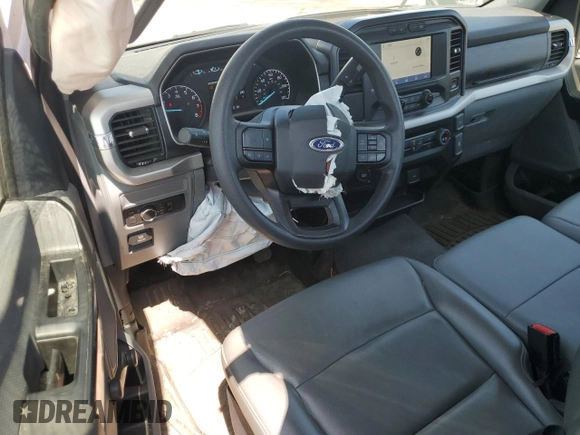 2021 Ford F-150 XL z VIN 1FTMF1E54MKD59565, wystawiony jako Copart lot #54433755 z przebiegiem 15 596 mil mil oraz Szkoda całkowita • Salvage title. Historia ofert i sprzedaży dostępna na DreamBid. Obrazek 8.
