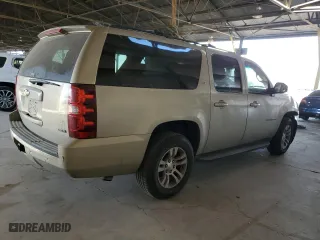2009 Chevrolet Suburban LT w/2LT with VIN 1GNFC260X9R277890, listed as a Copart auction lot 87320354 with 202,891 mi miles and Salvage Title. Bid and sale history available at carsss.com. Image 3.