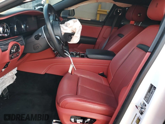 2021 Rolls-Royce Ghost z VIN SCATV0C09MU204490, wystawiony jako Copart lot #81747624 z przebiegiem Nie podano mil oraz Szkody całkowita. Historia ofert i sprzedaży dostępna na DreamBid. Obrazek 7.