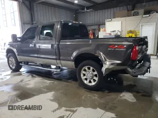 2008 Ford F-250 XL with VIN 1FTSW21R38EB18865, listed as a Copart auction lot 60240945 with 323,624 mi miles and Clean title. Bid and sale history available at DreamBid. Image 2.