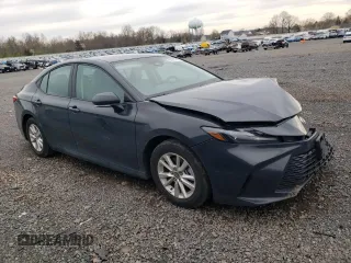 2025 Toyota Camry LE with VIN 4T1DAACK6SU020178, listed as a Copart auction lot 52923745 with 6,042 mi miles and Salvage Title. Bid and sale history available at carsss.com. Image 4.