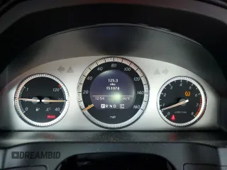 2008 Mercedes-Benz C 300 Sport z VIN WDDGF54X68F076421, wystawiony jako Copart lot #62546235 z przebiegiem 151 076 mil mil oraz Szkoda całkowita • Salvage title. Historia ofert i sprzedaży dostępna na DreamBid. Obrazek 9.