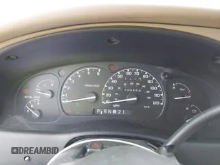 1999 Ford Explorer XLT z VIN 1FMZU32E7XZA43211, wystawiony jako IAAI lot #42162142 z przebiegiem 200 469 mil mil oraz . Historia ofert i sprzedaży dostępna na DreamBid. Obrazek 7.