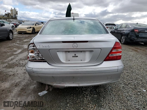 2005 Mercedes-Benz C 240 с VIN WDBRF61J65A777962, выставлен на аукционе Copart как лот 48822595 с пробегом 171 169 миль миль и Списание • Salvage title. История ставок и продаж доступна на DreamBid. Изображение 6.