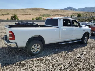 2022 Ram 2500 Big Horn z VIN 3C6UR5JL0NG271552, wystawiony jako Copart lot #61086084 z przebiegiem Nie podano mil oraz Szkoda całkowita • Salvage title. Historia ofert i sprzedaży dostępna na DreamBid. Obrazek 3.