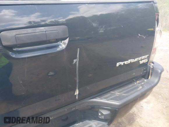2011 Toyota Tacoma PreRunner with VIN 3TMJU4GN1BM112470, listed as a IAAI auction lot 41931447 with 273,619 mi miles and . Bid and sale history available at DreamBid. Image 18.