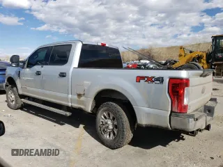 2017 Ford F-350 Platinum with VIN 1FT8W3BT8HEC21001, listed as a Copart auction lot 49862375 with 177,267 mi miles and Salvage Title. Bid and sale history available at DreamBid. Image 2.