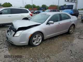 2010 Mercury Milan z VIN 3MEHM0HA1AR600594, wystawiony jako Copart lot #55556105 z przebiegiem 107 671 mil mil oraz Szkoda całkowita • Salvage title. Historia ofert i sprzedaży dostępna na DreamBid. Obrazek 1.