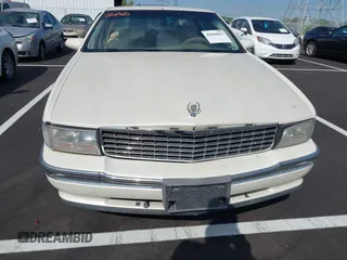 1995 Cadillac DeVille z VIN 1G6KD52BXSU278072, wystawiony jako IAAI lot #42036812 z przebiegiem 149 180 mil mil oraz . Historia ofert i sprzedaży dostępna na DreamBid. Obrazek 6.