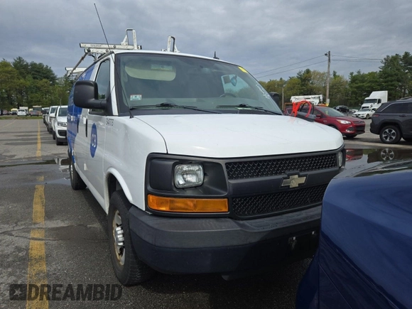 2015 Chevrolet Express Cargo z VIN 1GCWGFCF3F1168503, wystawiony jako IAAI lot #42546933 z przebiegiem 104 968 mil mil oraz . Historia ofert i sprzedaży dostępna na DreamBid. Obrazek 6.