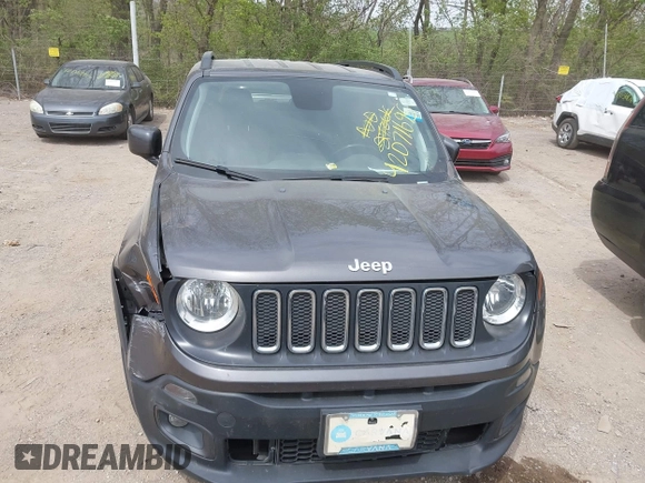 2018 Jeep Renegade Latitude with VIN ZACCJABB8JPJ55645, listed as a IAAI auction lot 42071695 with 124,067 mi miles. Bid and sale history available at carsss.com. Image 12.