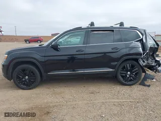2019 Volkswagen Atlas 3.6L V6 SEL Premium with VIN 1V2NR2CAXKC550320, listed as a IAAI auction lot 41583068 with 104,378 mi miles. Bid and sale history available at carsss.com. Image 14.