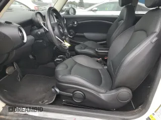 2011 MINI Hardtop S z VIN WMWSV3C59BTY15847, wystawiony jako Copart lot #55904795 z przebiegiem 114 146 mil mil oraz Szkoda całkowita • Salvage title. Historia ofert i sprzedaży dostępna na DreamBid. Obrazek 7.
