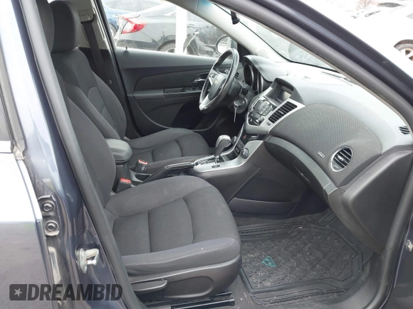 2014 Chevrolet Cruze 1LT with VIN 1G1PC5SB3E7467938, listed as a IAAI auction lot 41900700 with 125,040 mi miles and . Bid and sale history available at DreamBid. Image 5.