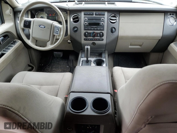 2012 Ford Expedition XLT z VIN 1FMJU1J57CEF26900, wystawiony jako Copart lot #58076865 z przebiegiem 173 920 mil mil oraz Czysty tytuł • Clean title. Historia ofert i sprzedaży dostępna na DreamBid. Obrazek 8.