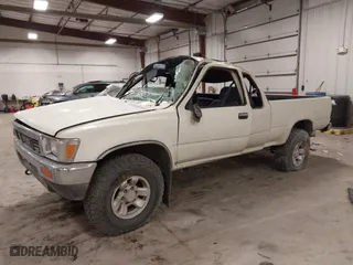 1990 Toyota 4WD Pickups SR5 with VIN JT4VN13G0L5033433, listed as a IAAI auction lot 41370592 with 225193 miles. Bid and sale history available at carsss.com. Image 17.