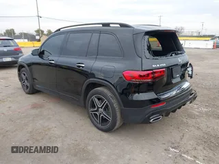 2023 Mercedes-Benz GLB 250 z VIN W1N4M4GB9PW334564, wystawiony jako IAAI lot #41578492 z przebiegiem 15 230 mil mil oraz . Historia ofert i sprzedaży dostępna na DreamBid. Obrazek 3.