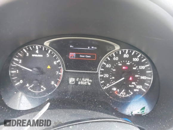 2015 Nissan Altima S with VIN 1N4AL3AP1FN324035, listed as a IAAI auction lot 42005278 with 211,529 mi miles and . Bid and sale history available at DreamBid. Image 7.