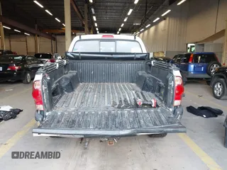 2007 Toyota Tacoma with VIN 5TELU42NX7Z435698, listed as a IAAI auction lot 42243332 with 207,618 mi miles and . Bid and sale history available at DreamBid. Image 17.