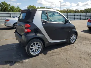 2009 Smart fortwo Passion with VIN WMEEK31X59K232027, listed as a Copart auction lot 55982195 with 63,945 mi miles and Salvage Title. Bid and sale history available at DreamBid. Image 3.