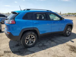 2019 Jeep Cherokee Trailhawk z VIN 1C4PJMBX2KD341540, wystawiony jako Copart lot #55656625 z przebiegiem 88 128 mil mil oraz Szkoda całkowita • Salvage title. Historia ofert i sprzedaży dostępna na DreamBid. Obrazek 3.