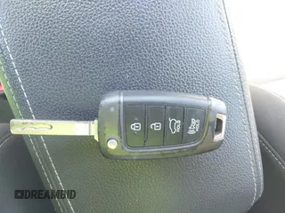 2020 Hyundai Elantra z VIN KMHH35LE4LU121363, wystawiony jako IAAI lot #41888786 z przebiegiem 64 143 mil mil oraz . Historia ofert i sprzedaży dostępna na DreamBid. Obrazek 11.