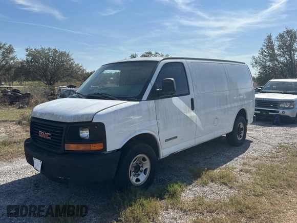 2003 GMC Savana Cargo z VIN 1GTHG35U431113170, wystawiony jako Copart lot #44413145 z przebiegiem 293 807 mil mil oraz Czysty tytuł • Clean title. Historia ofert i sprzedaży dostępna na DreamBid. Obrazek 2.
