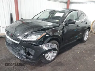 2020 Jaguar E-Pace SE z VIN SADFP2FX1L1Z88690, wystawiony jako IAAI lot #42273160 z przebiegiem 26 340 mil mil oraz . Historia ofert i sprzedaży dostępna na DreamBid. Obrazek 2.