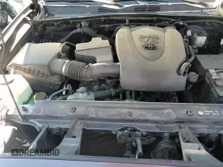 2018 Toyota Tacoma SR5 z VIN 3TMAZ5CN0JM059076, wystawiony jako Copart lot #71305965 z przebiegiem 80 502 mil mil oraz Szkoda całkowita • Salvage title. Historia ofert i sprzedaży dostępna na DreamBid. Obrazek 15.