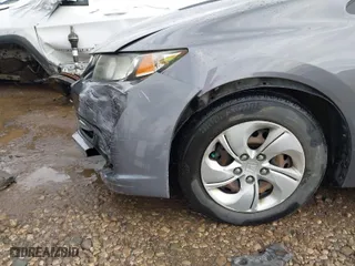 2014 Honda Civic Sedan LX with VIN 19XFB2F50EE024591, listed as a IAAI auction lot 41909219 with 118,233 mi miles. Bid and sale history available at carsss.com. Image 6.