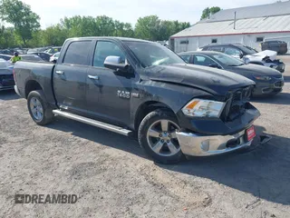 2015 Ram 1500 Big Horn z VIN 1C6RR7LT8FS782810, wystawiony jako IAAI lot #42230993 z przebiegiem 183 725 mil mil oraz . Historia ofert i sprzedaży dostępna na DreamBid. Obrazek 1.