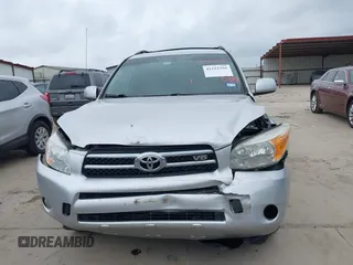 2008 Toyota RAV4 Ltd with VIN JTMZK31V386015551, listed as a IAAI auction lot 41511256 with 188,158 mi miles. Bid and sale history available at carsss.com. Image 6.