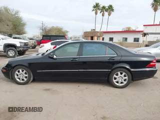 2001 Mercedes-Benz S-Class with VIN WDBNG75J71A135899, listed as a IAAI auction lot 41534215 with 51,646 mi miles. Bid and sale history available at carsss.com. Image 14.