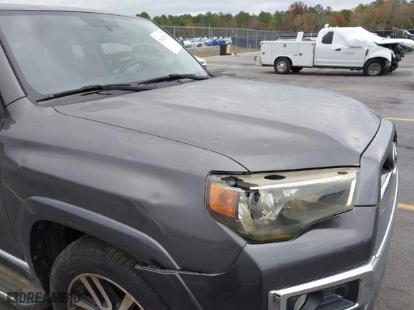 2014 Toyota 4Runner Limited with VIN JTEBU5JR0E5172302, listed as a IAAI auction lot 39452939 with 105,782 mi miles. Bid and sale history available at carsss.com. Image 6.