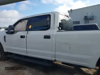 2018 Ford F-250 XL with VIN 1FT7W2B61JEB72858, listed as a IAAI auction lot 42517018 with 193,390 mi miles and . Bid and sale history available at DreamBid. Image 14.