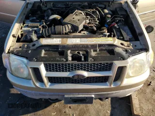 2002 Ford Explorer Sport Value z VIN 1FMYU70E72UC22571, wystawiony jako Copart lot #78152244 z przebiegiem 234 823 mil mil oraz Szkoda całkowita • Salvage title. Historia ofert i sprzedaży dostępna na DreamBid. Obrazek 13.