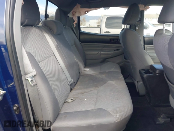 2015 Toyota Tacoma with VIN 3TMMU4FN0FM077148, listed as a IAAI auction lot 41274934 with 112,617 mi miles and . Bid and sale history available at DreamBid. Image 8.