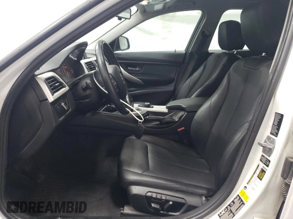 2015 BMW 3 Series 320i xDrive with VIN WBA3C3C54FP662870, listed as a Copart auction lot 59716875 with 98,077 mi miles and Clean title. Bid and sale history available at DreamBid. Image 7.