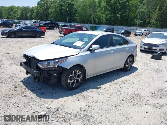 2019 Kia Forte LXS z VIN 3KPF24AD8KE024487, wystawiony jako IAAI lot #42138829 z przebiegiem 110 899 mil mil oraz . Historia ofert i sprzedaży dostępna na DreamBid. Obrazek 2.