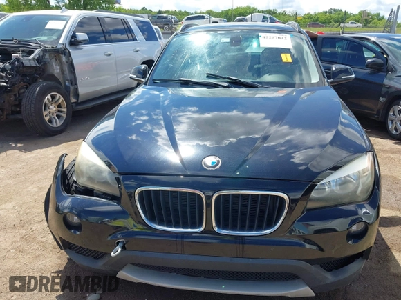 2013 BMW X1 28i z VIN WBAVM1C52DVW41549, wystawiony jako IAAI lot #42207042 z przebiegiem 74 689 mil mil oraz . Historia ofert i sprzedaży dostępna na DreamBid. Obrazek 12.