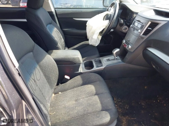 2011 Subaru Outback 2.5i Prem AWP/Pwr Moon with VIN 4S4BRCGC3B3315372, listed as a IAAI auction lot 41621080 with 118,355 mi miles. Bid and sale history available at carsss.com. Image 5.