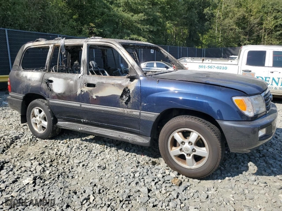2003 Toyota Land Cruiser with VIN JTEHT05J332044364, listed as a Copart auction lot 70952174 with 0 mi miles and Salvage Title. Bid and sale history available at carsss.com. Image 4.