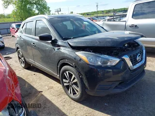 2019 Nissan Kicks S z VIN 3N1CP5CU0KL554345, wystawiony jako IAAI lot #42176774 z przebiegiem 82 483 mil mil oraz . Historia ofert i sprzedaży dostępna na DreamBid. Obrazek 1.