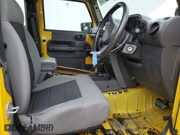 2008 Jeep Wrangler X z VIN 1J4FZ24118L511476, wystawiony jako Copart lot #85471624 z przebiegiem 189 917 mil mil oraz Nie do naprawy • Non repairable. Historia ofert i sprzedaży dostępna na DreamBid. Obrazek 7.