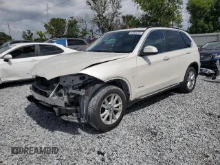 2015 BMW X5 xDrive35i z VIN 5UXKR0C58F0P03231, wystawiony jako Copart lot #60964305 z przebiegiem 71 419 mil mil oraz Szkoda całkowita • Salvage title. Historia ofert i sprzedaży dostępna na DreamBid. Obrazek 1.