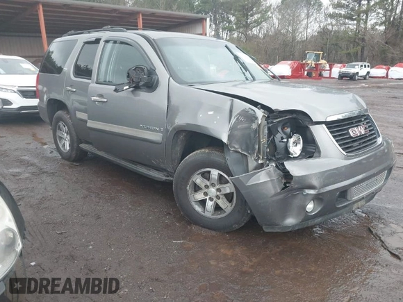 2008 GMC Yukon SLT w/4SB with VIN 1GKFC13008J141826, listed as a IAAI auction lot 41395631 with 1 mi miles. Bid and sale history available at carsss.com. Image 1.