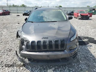 2017 Jeep Cherokee Sport z VIN 1C4PJLABXHW668362, wystawiony jako Copart lot #56319185 z przebiegiem 132 097 mil mil oraz Szkoda całkowita • Salvage title. Historia ofert i sprzedaży dostępna na DreamBid. Obrazek 5.